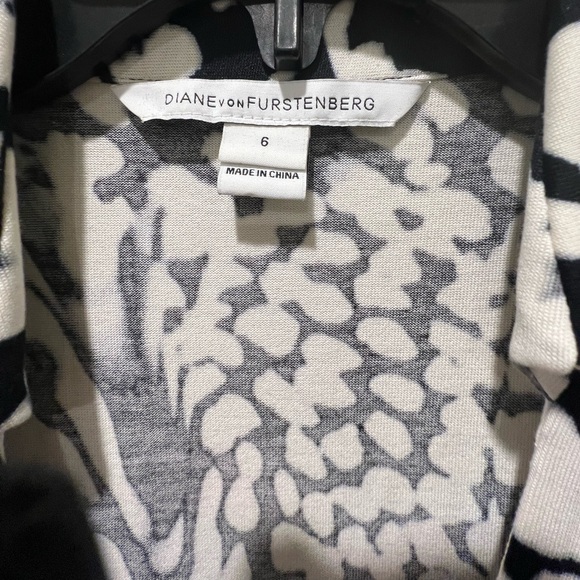 Diane Von Furstenberg Abigail Wrap Dress - Picture 4 of 10